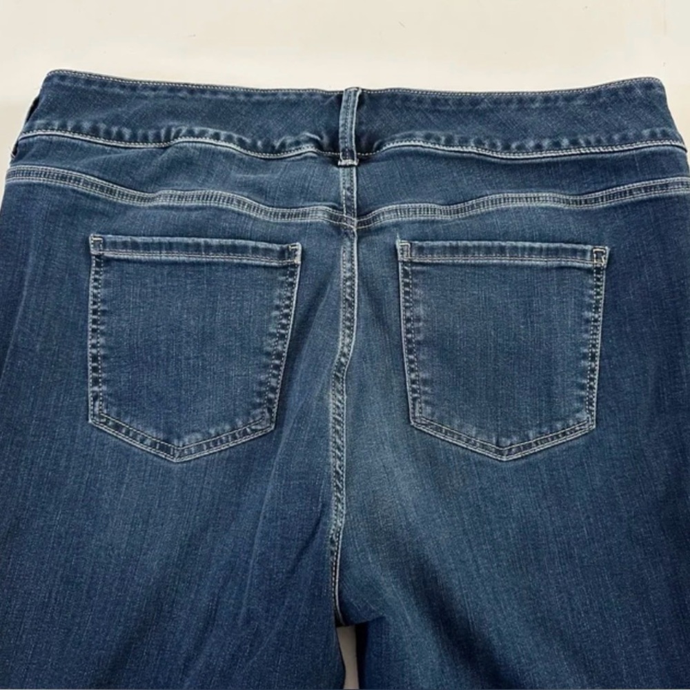 Torrid Jegging Skinny Super Soft High Rise Dark Wash Jeans size 18T - Picture 10 of 11